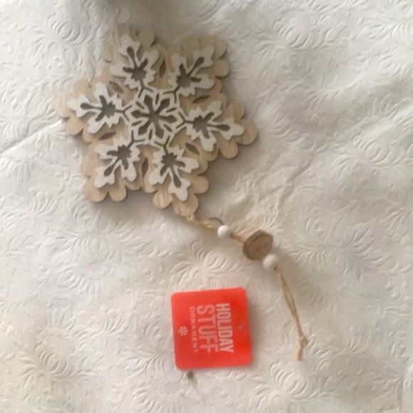 🔥NWT🔥6”x5” NATURA SNOW FLAKE ORNAMENT - Picture 3 of 6